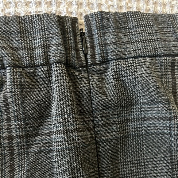 Uniqlo skirt - Picture 4 of 6